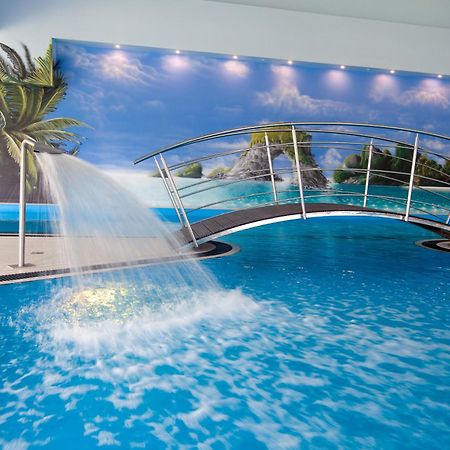 Imperiall Resort & Medispa อุสตรอเนียมอร์สเกีย ภายนอก รูปภาพ
